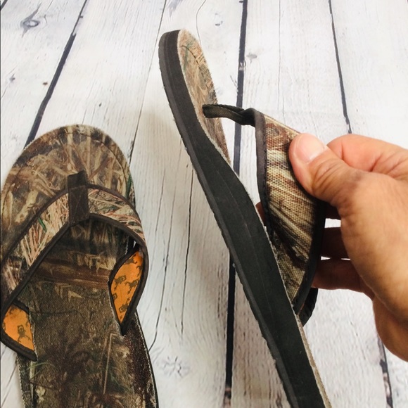 Sanuk men’s jungle prints flip flops main image 6